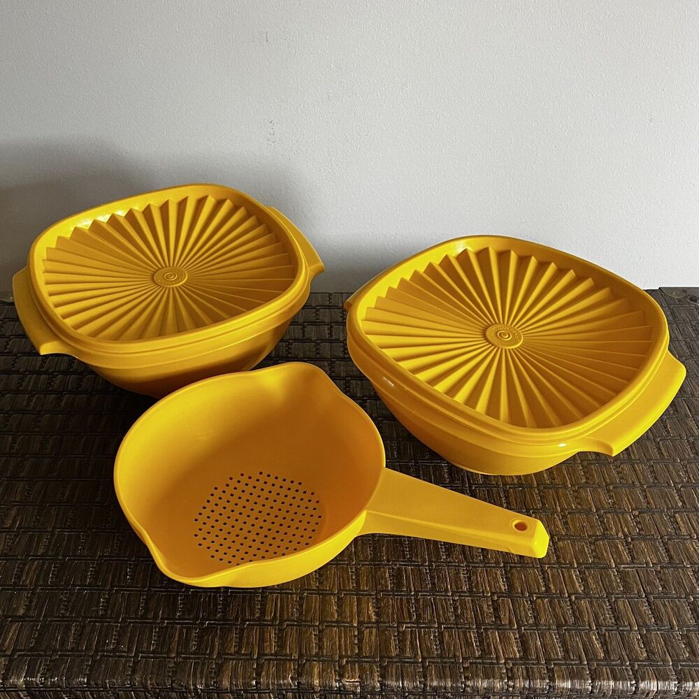 Vtg Tupperware 2 Bowls With Lids & Strainer Yellow 836-4